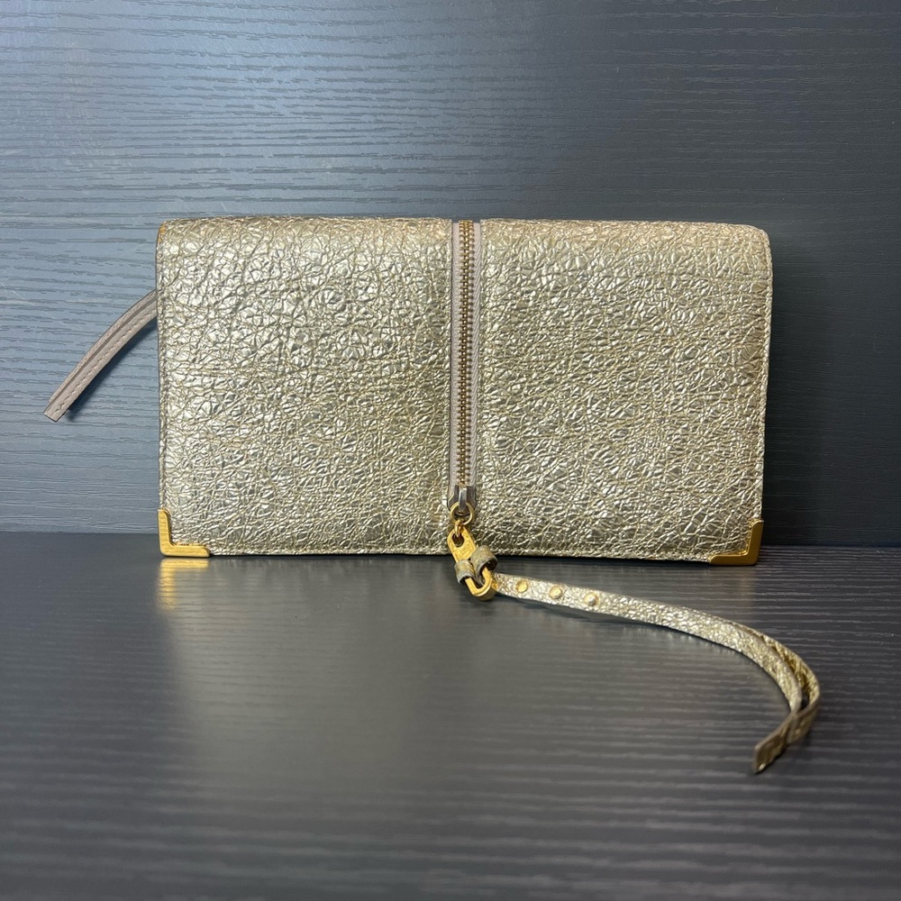 Rare Vintage Chloe Gold Milo Zipper Wallet